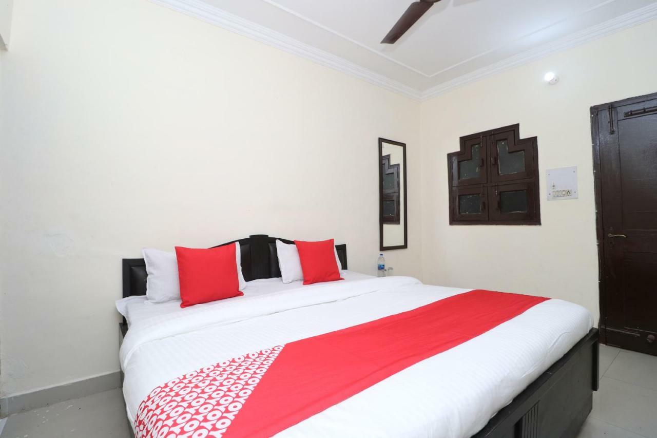 Oyo 37721 Hotel Kings Pathānkot Kültér fotó