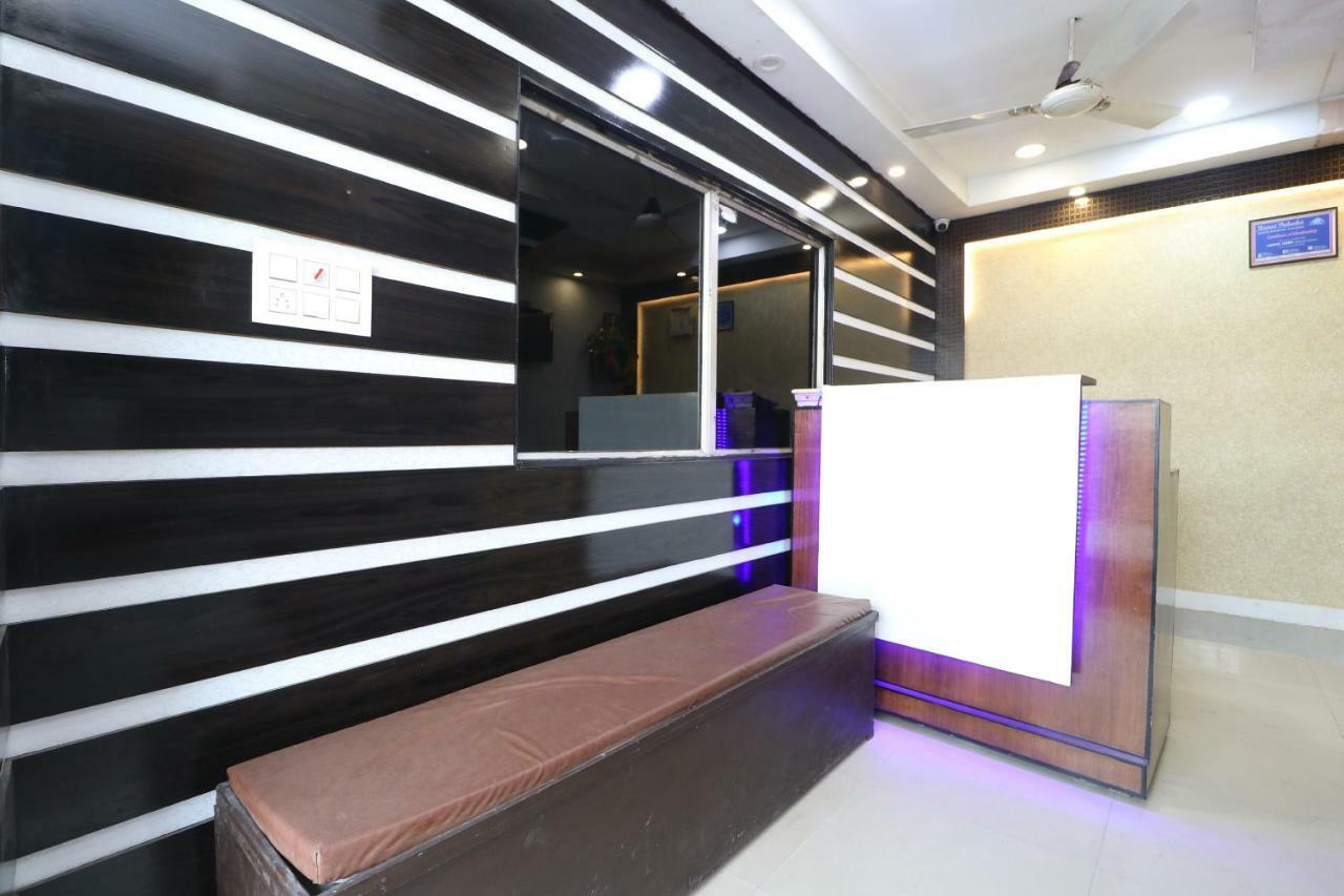 Oyo 37721 Hotel Kings Pathānkot Kültér fotó